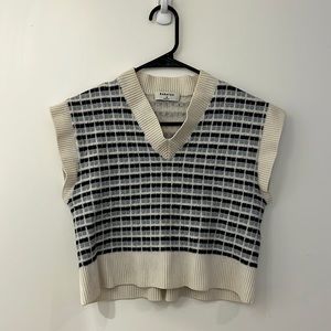 Aritzia Babaton Vest 100% Merino Wool